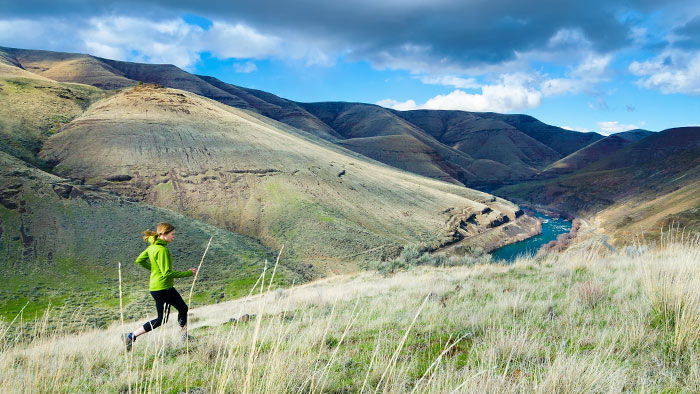 05140 Tracking Training On The Trails 700&times;394